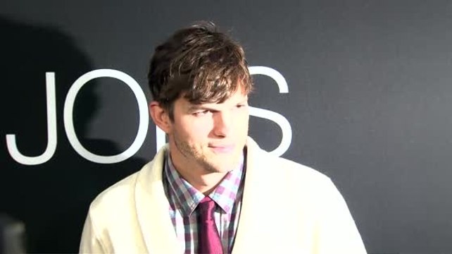 Ashton Kutcher Reportedly Selling Bachelor Pad