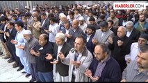 Madenciler İçin Fatih Camii'nde Gıyabi Cenaze Namazı Kılındı