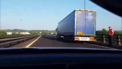 Un accident a causé 17 km de bouchons sur l'A1 (Mobile reporter)