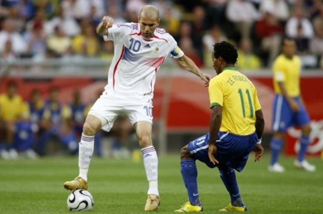 Zinedine Zidane ● The Most Classical Dribbler Ever