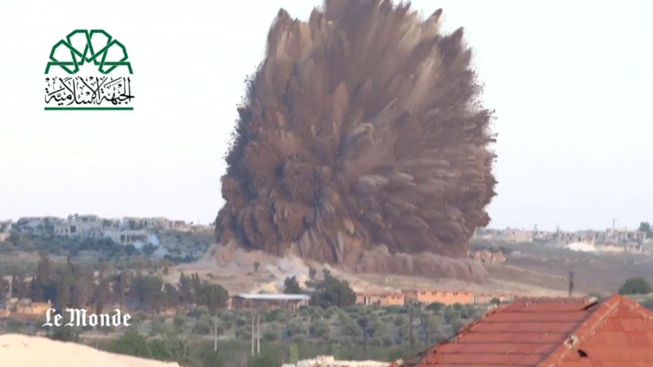 Un tunnel bourré d'explosif ravage une base de l'armée syrienne