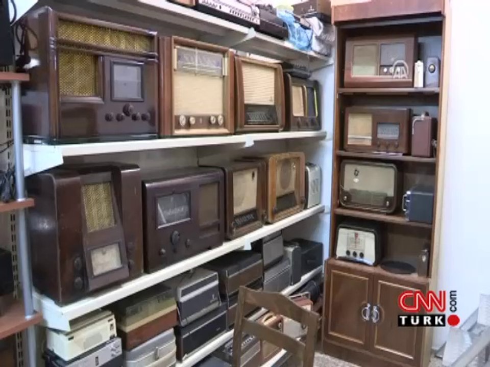 Ferit Akalın - Antika Radyolar Konulu CNN Türk Röportajı