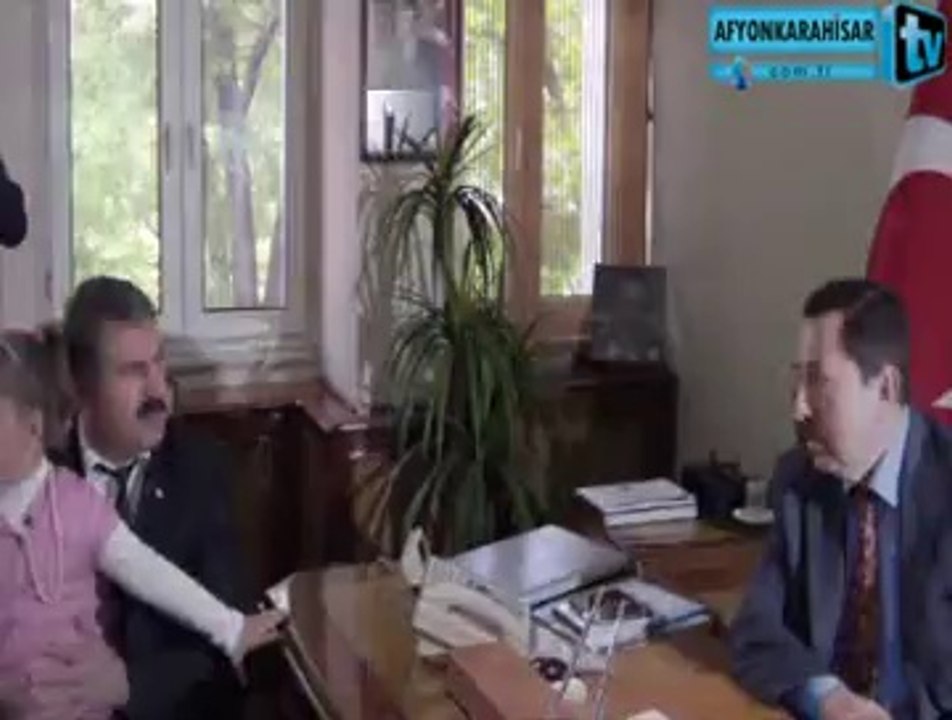 YILIN AİLESİ VALİ BALKANLIOĞLU'NU ZİYARET ETTİ