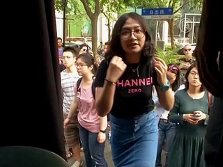 Художник изобразил Шанхай в гигантских «селфи»