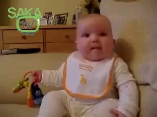 En tatlı gülen bebek