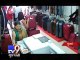 Women caught on CCTV stealing money from drawer, Mumbai - Tv9 Gujarati