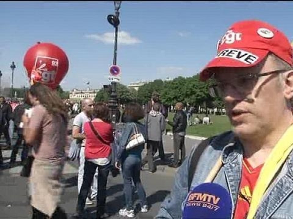 Fonctionnaires dans la rue: "On souffre de précarité" - 15/05