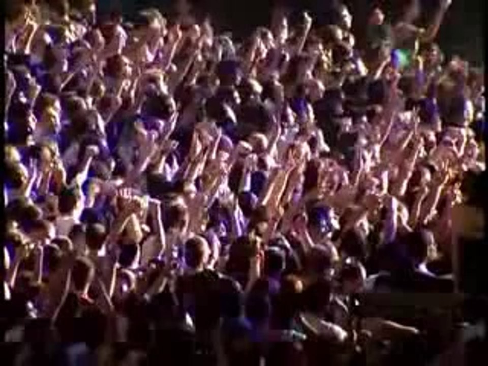 Grup Yorum - Madenciden [BEŞİKTAŞ İnönü Stadı Konserinden]