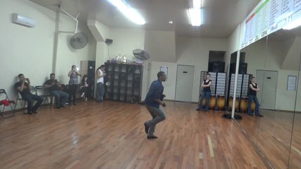 Advanced Salsa Footwork at Nieves Dance Studio