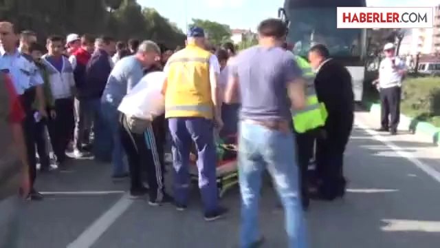 Karşıdan Karşıya Geçerken Otomobilin Çarptığı Kaleci Ağır Yaralandı