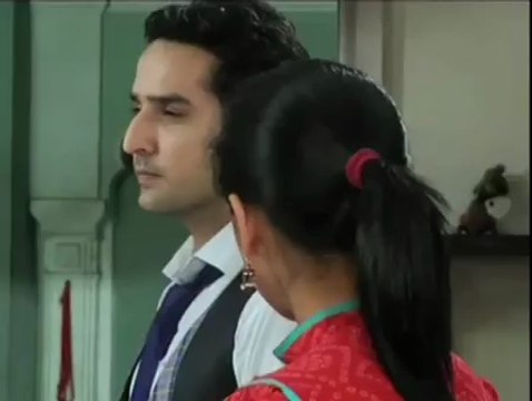 Do Dil Bandhe Ek Dori Se : Shivani gives divorce papers to Raghu - IANS India Videos