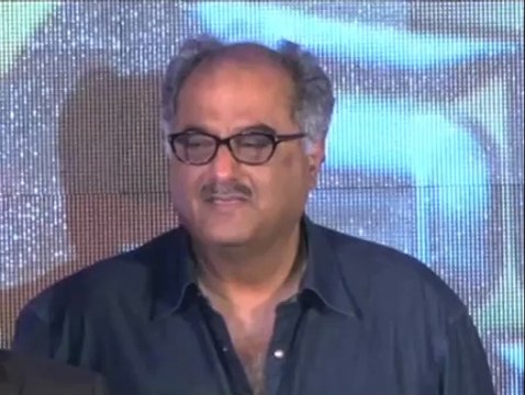 Boney Kapoor suffers minor injury in car accident - IANS India Videos