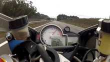 CRAZY 299 kmh motorcycle wheelie by a Portuguese biker!!