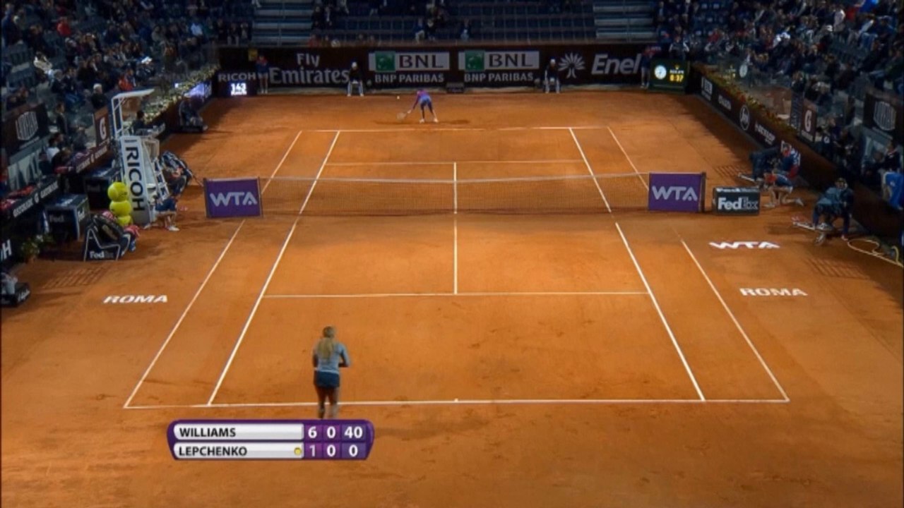 Rom: Serena Williams marschiert