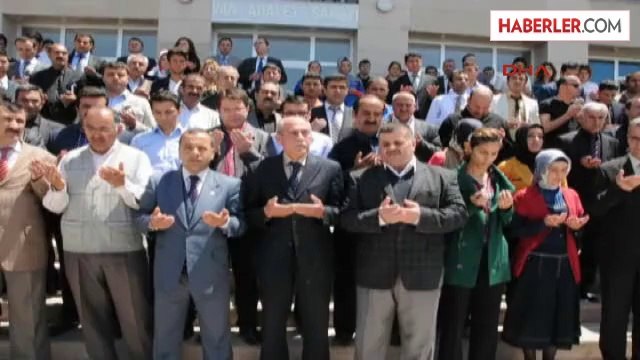 Van Adliyesi Çalışanları Soma'da Ölenleri Andı