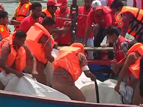 В Бангладеш потерпел крушение речной паром