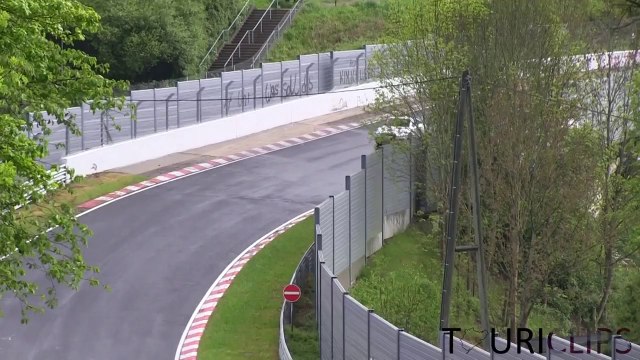Le nouvel Audi TTS sous la pluie au Nürburgring