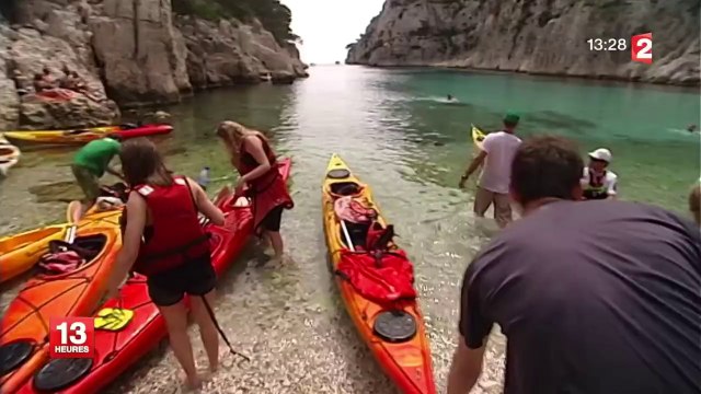 Balade dans les calanques de Cassis en kayak, à la découverte des grottes