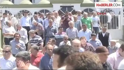 Video herunterladen: Mersin'de Maden İşçileri İçin Gıyabi Cenaze Namazı