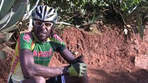 شبان كينيا يتعلمون فن ركوب الدراجات الهوائية