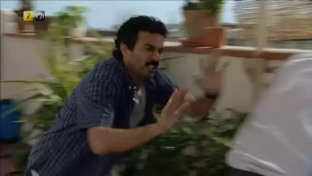 TV3 - Dimecres, 22.35, a TV3 - Problemes entre socis, a KMM