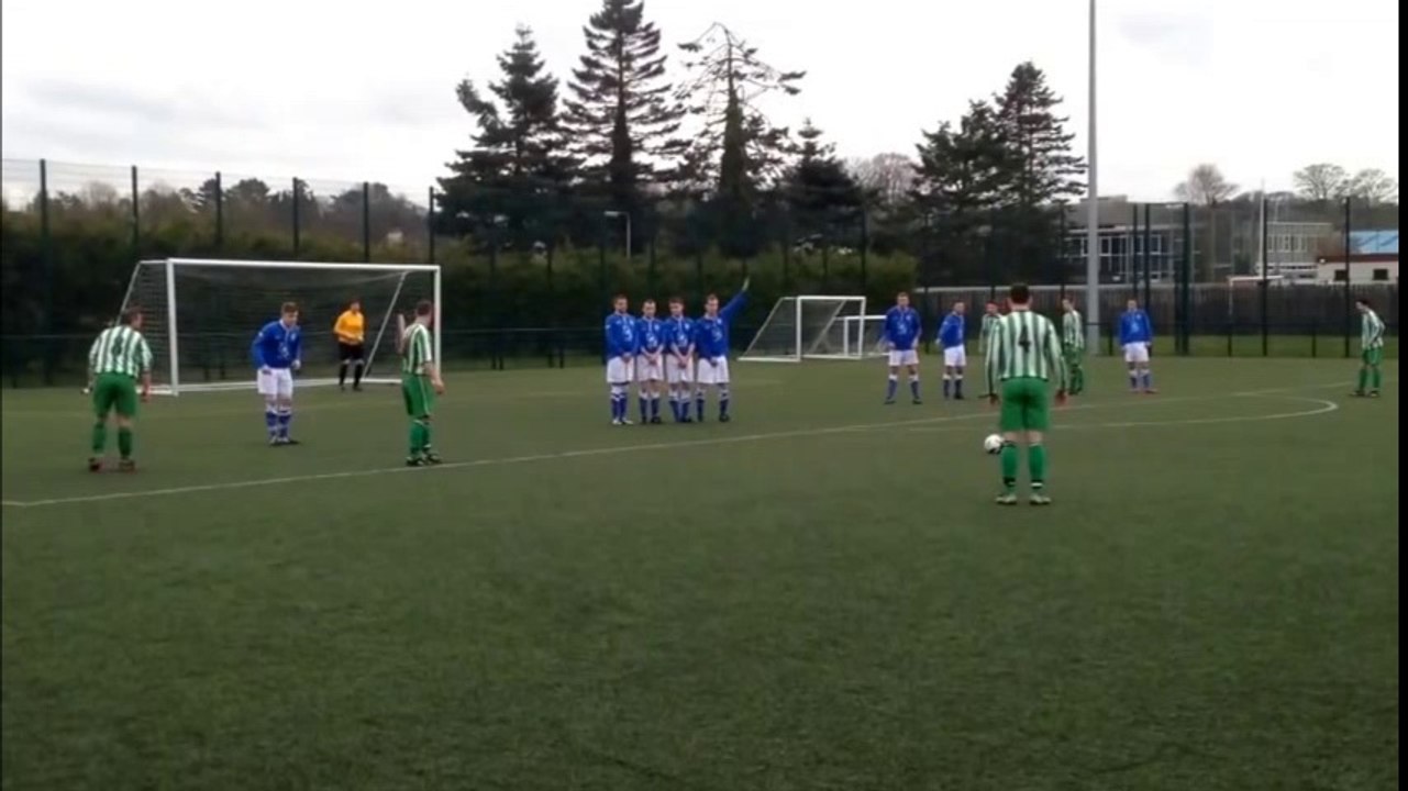 Le pire coup franc du foot amateur