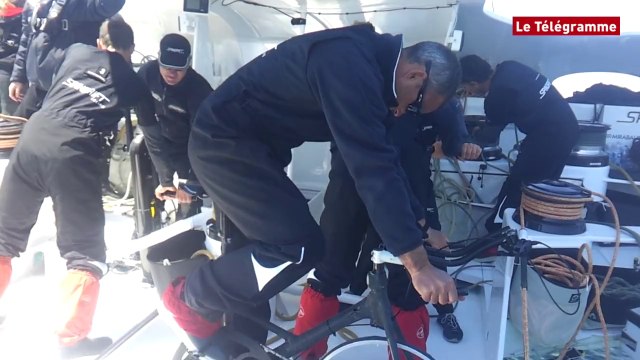 Voile. L'équipage de Spindrift 2 à l'entraînement