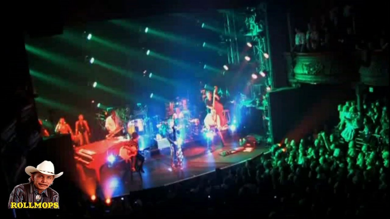 JOHNNY HALLYDAY " TUTTI FRUTTI  & WHOLE LOTTA SHAKIN'GOING ON & BLUE SUEDE SHOES  & O CAROLE   " LA CIGALE 17 DÉCEMBRE 2006 " ROLLMOPS "