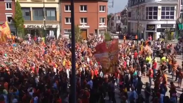 RC LENS : ambiance avant l'arrivée des joueurs place Jaurès, à Lens 17 mai 2014