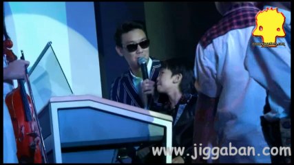 แนะนำนักดนจรี ใน การแสดงของนักเรียนตัวน้อย ของ Yamaha Music School