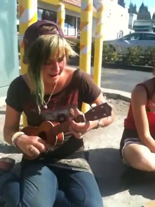 Ukulele Girl In California Is Really Talented