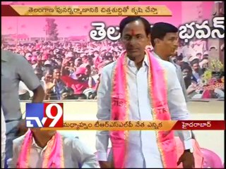 TRS chief KCR congratulates Modi and Chandrababu