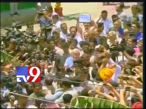 Narendra Modi's rally reaches BJP office in Delhi