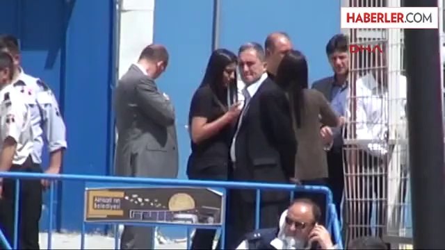 Manisa Akhisar 15 İşçinin Cesedi Çıkarılarak Dna Testi İçin Akhisar Devlet Hastanesi Morguna...