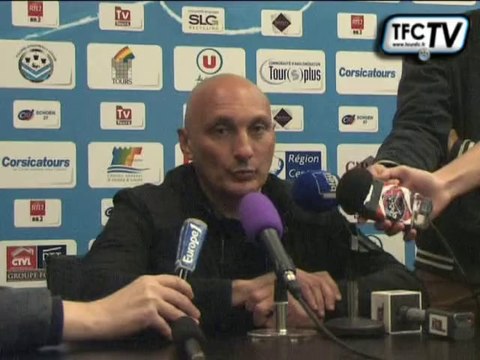 Tours FC - Clermont Je suis sous contrat au Tours FC (O. Pantaloni)
