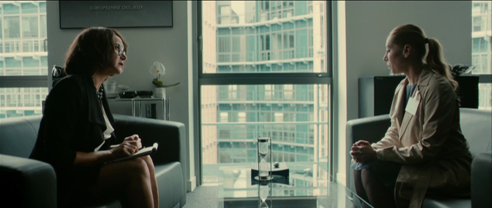 VIDEO - Un extrait exclusif de "La liste de mes envies" avec Mathilde Seignier et Julie Ferrier