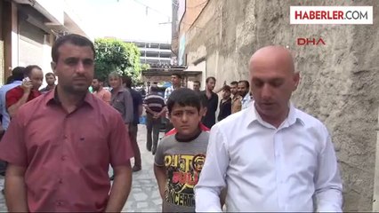 Yangında Kumaş Parçalarını Maske Yapıp, Kurtarılmayı Beklediler
