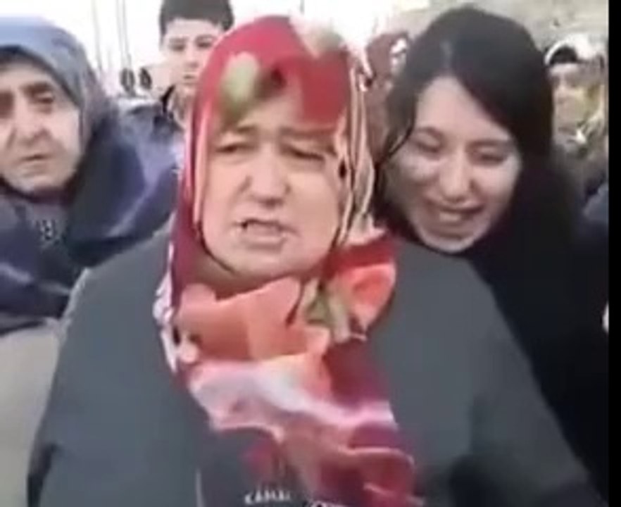 Kocam öküz gibi bakar..
