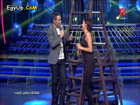 شاهد جينيفر جراوت تقلد شيرين عبدالوهاب وهيفاء وهبى تهاجمها وتقول: دى مش شيرين خالص