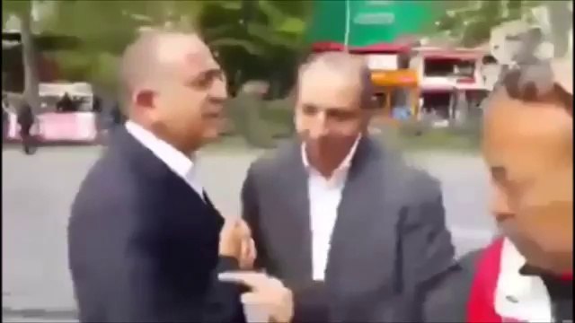 Gürsel Tekin'den vatandaşa küfür!