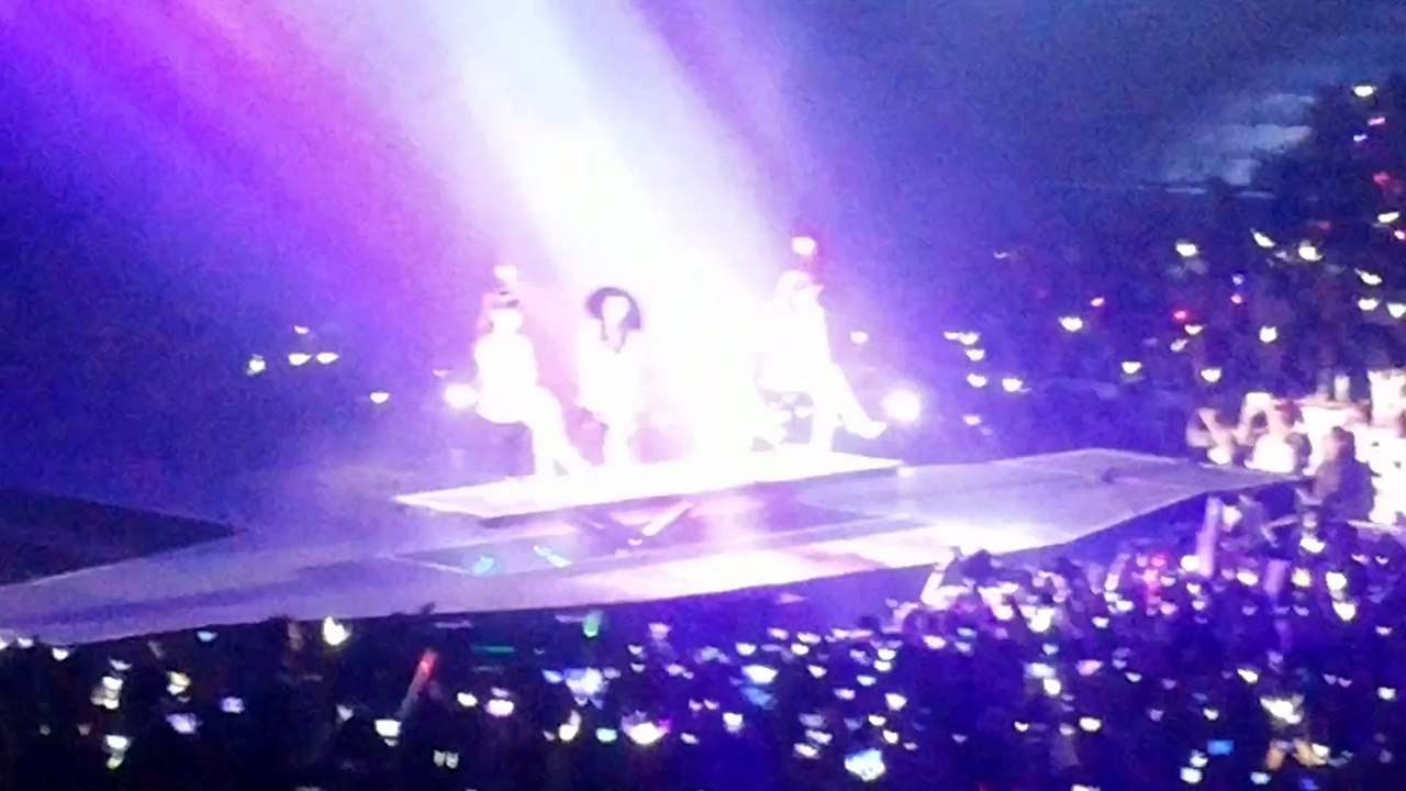 2NE1 AONManila Come Back Home (unplugged)