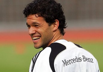 Michael Ballack shoots and hits a pigeon!!