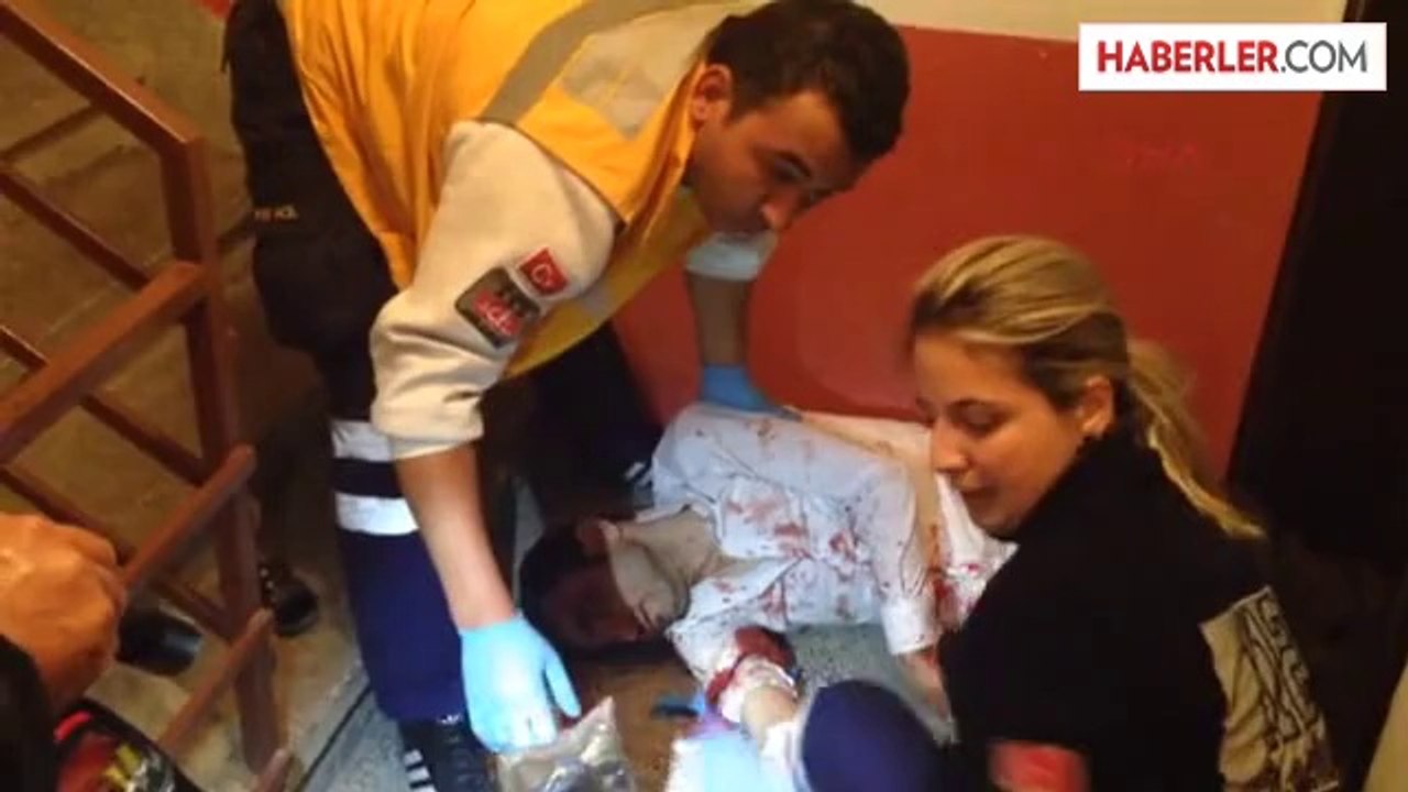 Ailesine Sinirlenip Bileğini Kesti, "Ben Kötü Biri Değilim" Dedi