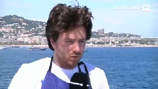 Jean Imbert aux commandes des cuisines d'un voilier à Cannes