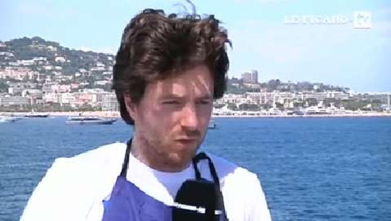 Jean Imbert aux commandes des cuisines d'un voilier à Cannes