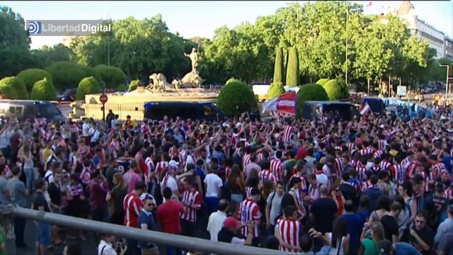 Fiesta rojiblanca en Neptuno