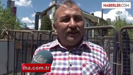 Tiyatrocu Bayazıt'tan Soma Holding Binası Önünde Eylem