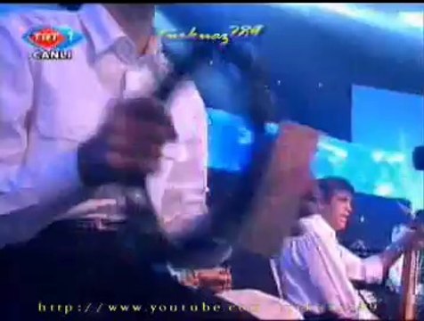 Özgür EREN-Suda Balık Oynuyor