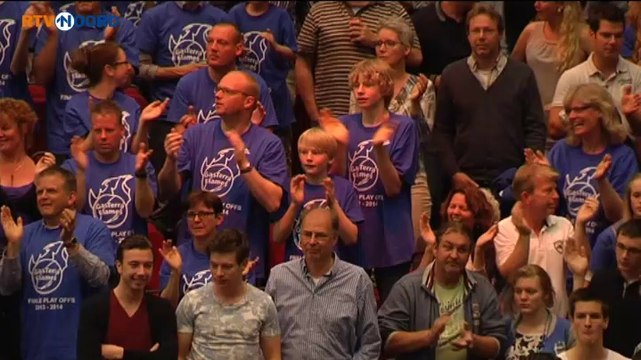 Zelfvertrouwen Wright bezorgt Flames winst - RTV Noord