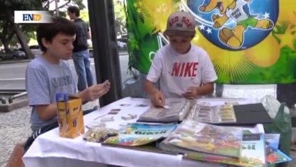 Fiebre de barajitas y técnicas de trueque invaden las calles de Brasil